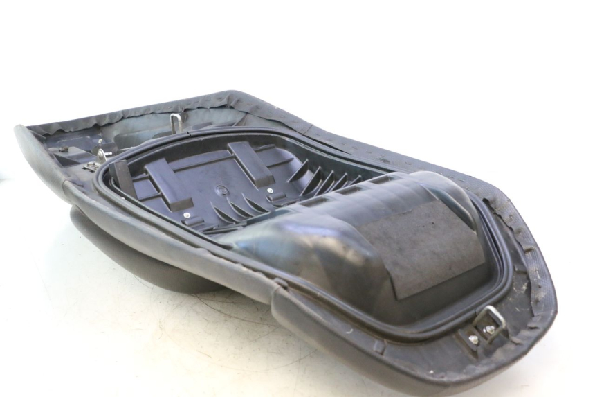 photo de SELLE HONDA FJS SILVER WING SILVERWING 400 (2005 - 2008) - Zoom état d’usage