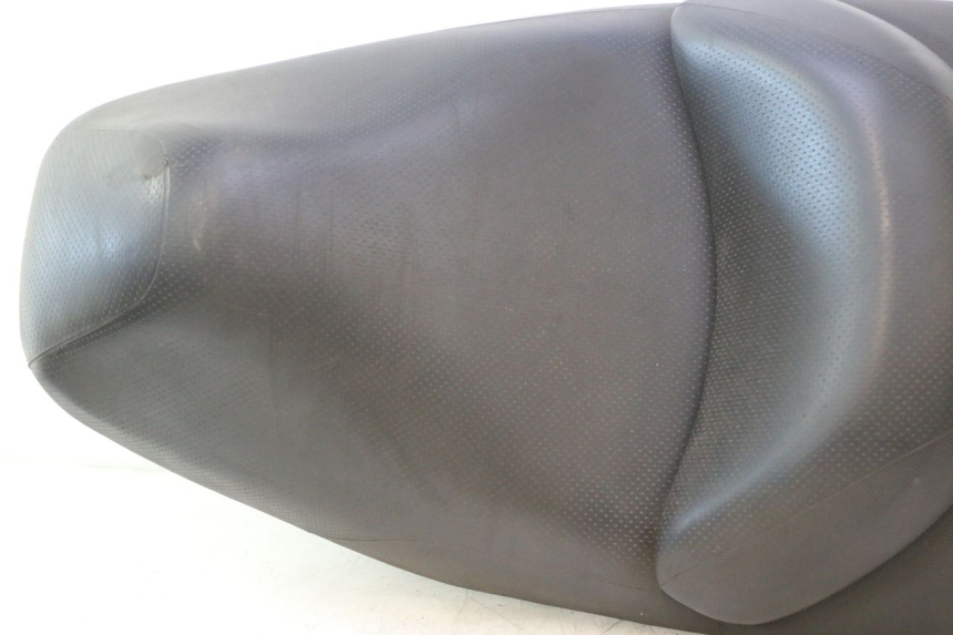 photo de SELLE HONDA FJS SILVER WING SILVERWING 400 (2005 - 2008) - Détail de la pièce