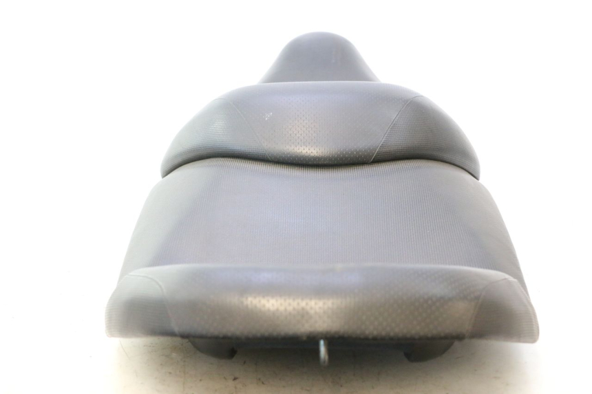 photo de SELLE HONDA FJS SILVER WING SILVERWING 400 (2005 - 2008) - Marquages et références