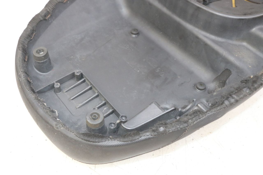 photo de SELLE PIAGGIO FLY 2T 50 (2004 - 2017) - Zoom composants