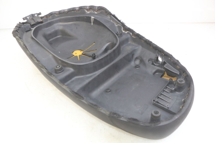 photo de SELLE PIAGGIO FLY 2T 50 (2004 - 2017) - Vue rapprochée