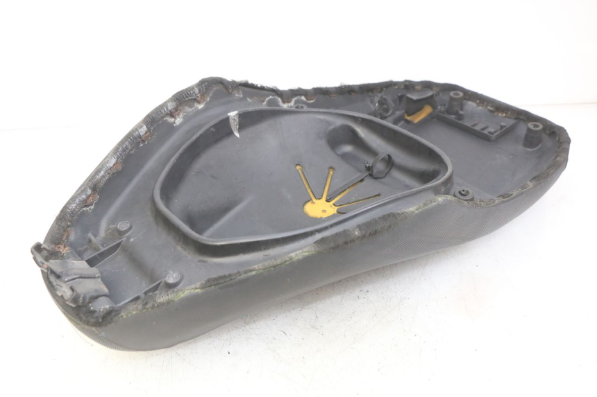 photo de SELLE PIAGGIO FLY 2T 50 (2004 - 2017) - Photo complémentaire