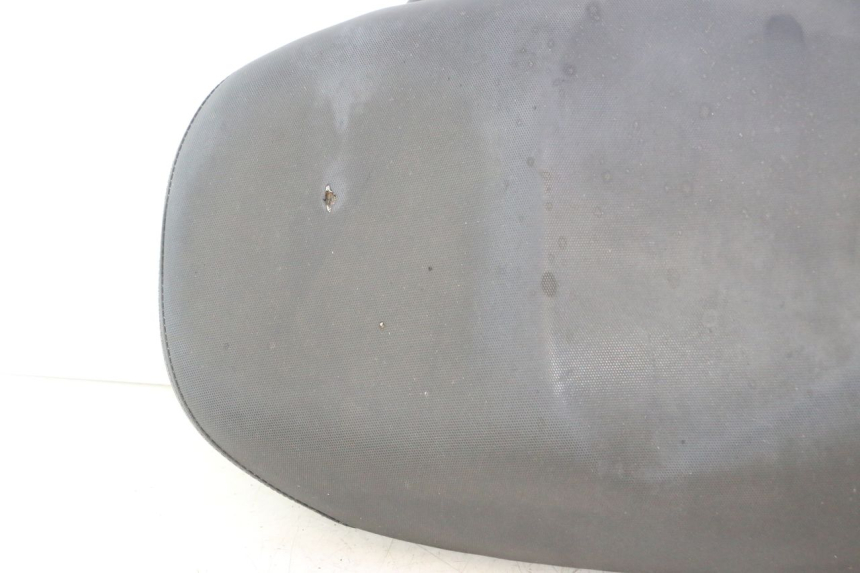 photo de SELLE PIAGGIO FLY 2T 50 (2004 - 2017) - Détail de la pièce