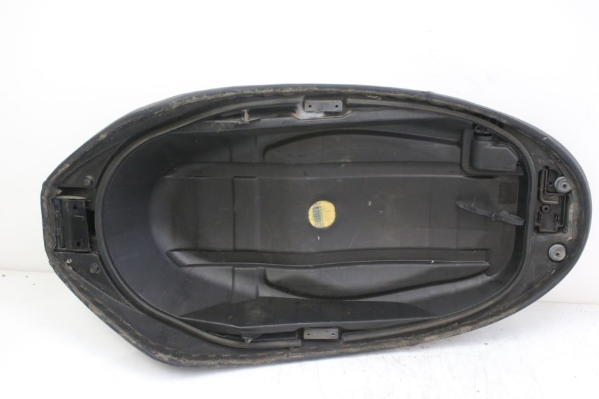 photo de SELLE PIAGGIO FLY 4T 50 (2013 - 2017) - Détail de la pièce