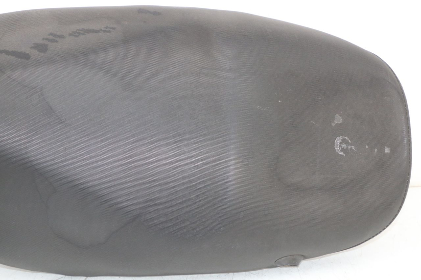 photo de SELLE PIAGGIO FLY 4T 50 (2004 - 2010) - Zoom état d’usage