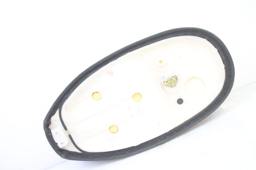 photo de SELLE VENESI FLY RETRO 4T 50 (2020 - 2025) - Points de fixation