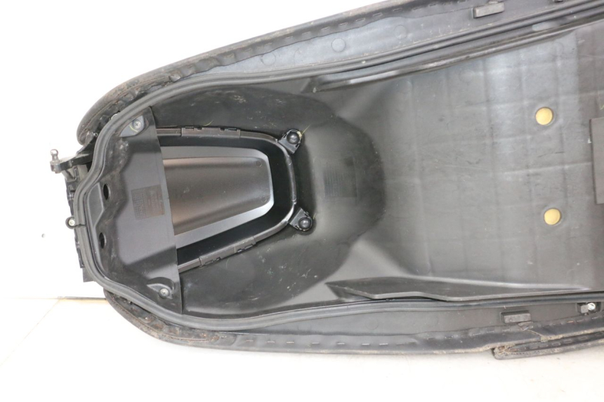 photo de SELLE HONDA FORZA ABS 300 (2013 - 2017) - Vue d’ensemble