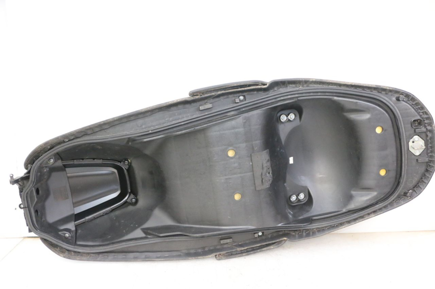 photo de SELLE HONDA FORZA ABS 300 (2013 - 2017) - Points de fixation