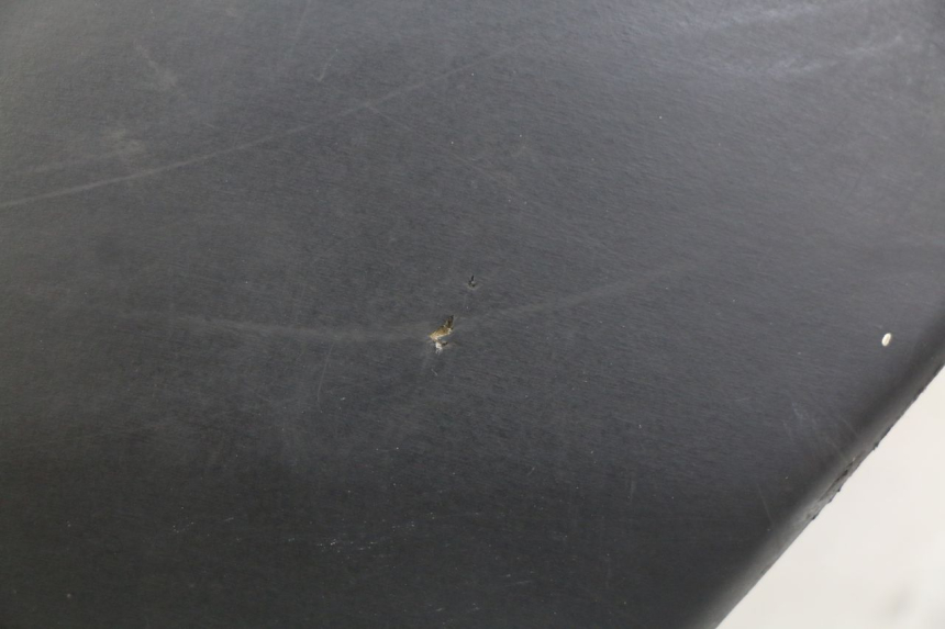 photo de SELLE PEUGEOT FOX 50 (1995 - 2003) - Zoom état d’usage