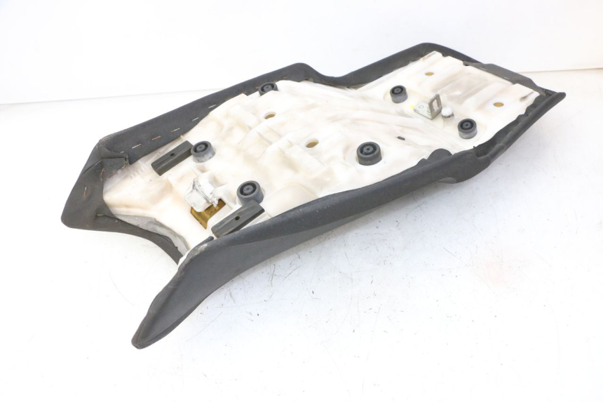 photo de SELLE YAMAHA FZ6 FAZER S2 600 (2007 - 2011) - Vue d’ensemble