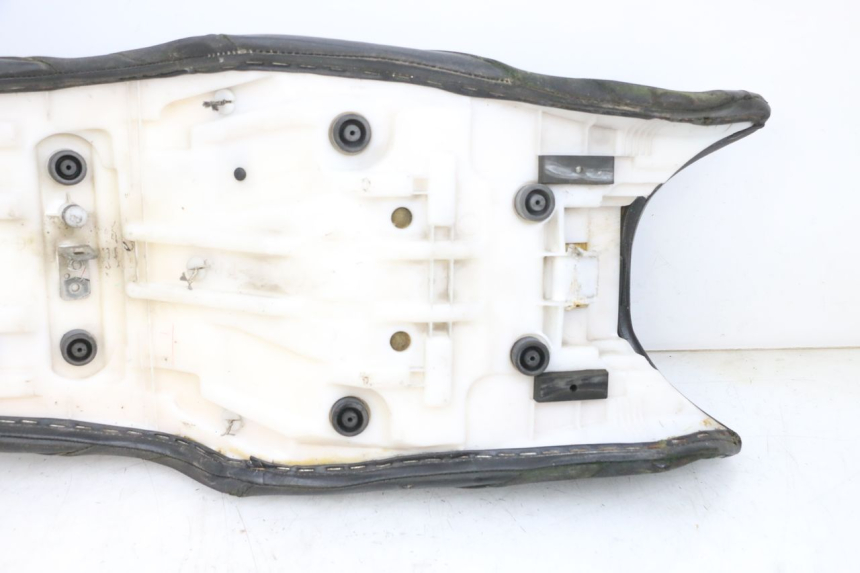 photo de SELLE YAMAHA FZ6 N FAZER 600 (2004 - 2006) - Détails caractéristiques