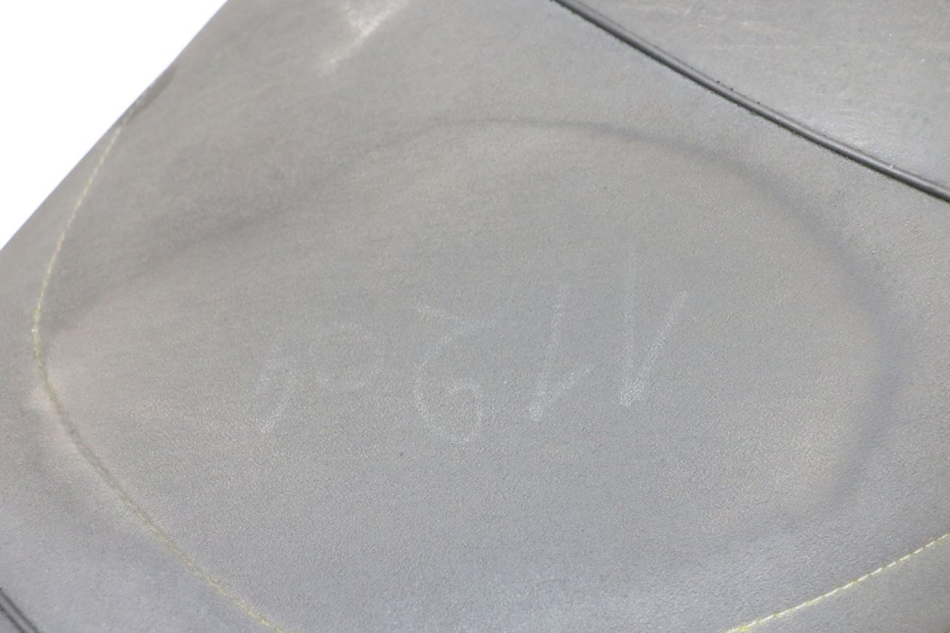 photo de SELLE YAMAHA FZ6 N FAZER 600 (2004 - 2006) - Zoom état d’usage