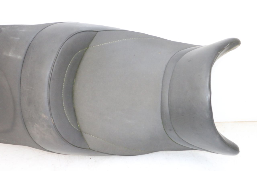 photo de SELLE YAMAHA FZ6 N FAZER 600 (2004 - 2006) - Gros plan technique