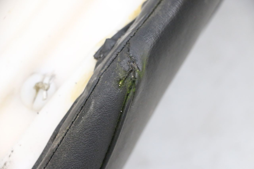 photo de SELLE YAMAHA FZ6 N FAZER 600 (2004 - 2006) - Marquages et références