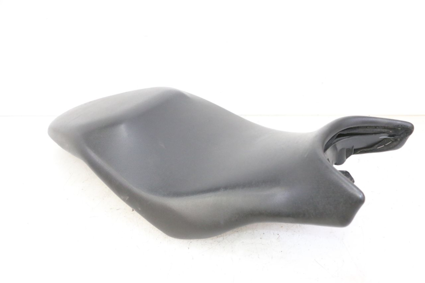 photo de SELLE BMW G310 R 310 (2016 - 2020) - Détails caractéristiques