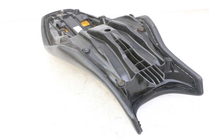 photo de SELLE BMW G310 R 310 (2016 - 2020) - Zoom état d’usage