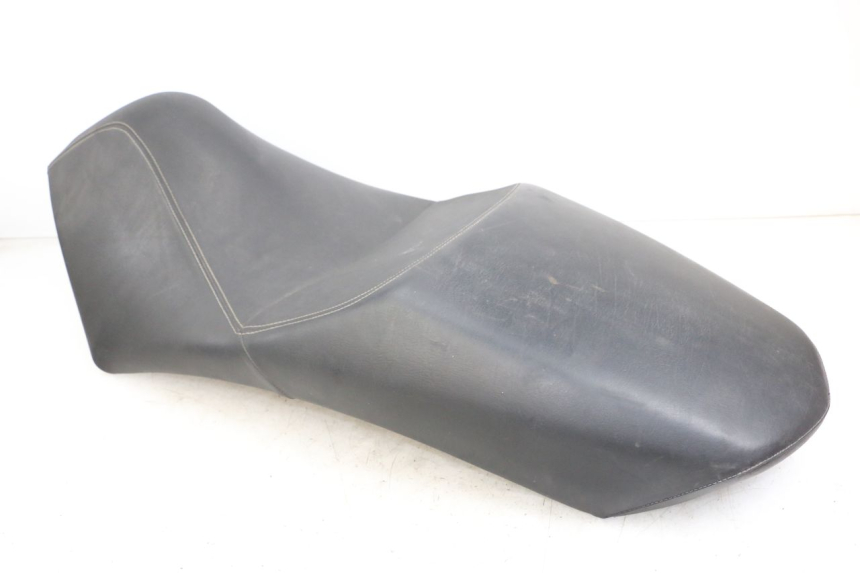 photo de SELLE PEUGEOT GEOPOLIS RS 125 (2007 - 2009) - Détail de la pièce