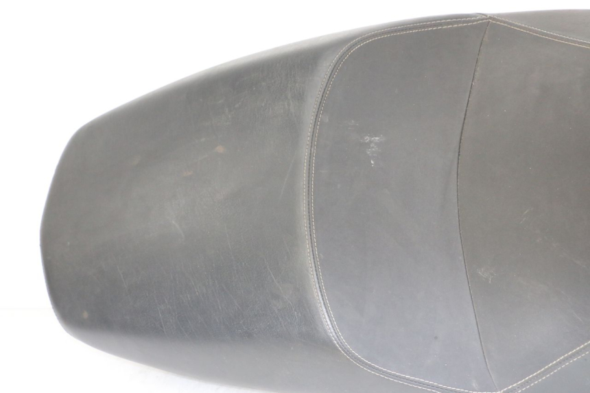 photo de SELLE PEUGEOT GEOPOLIS RS 125 (2007 - 2009) - Photo complémentaire