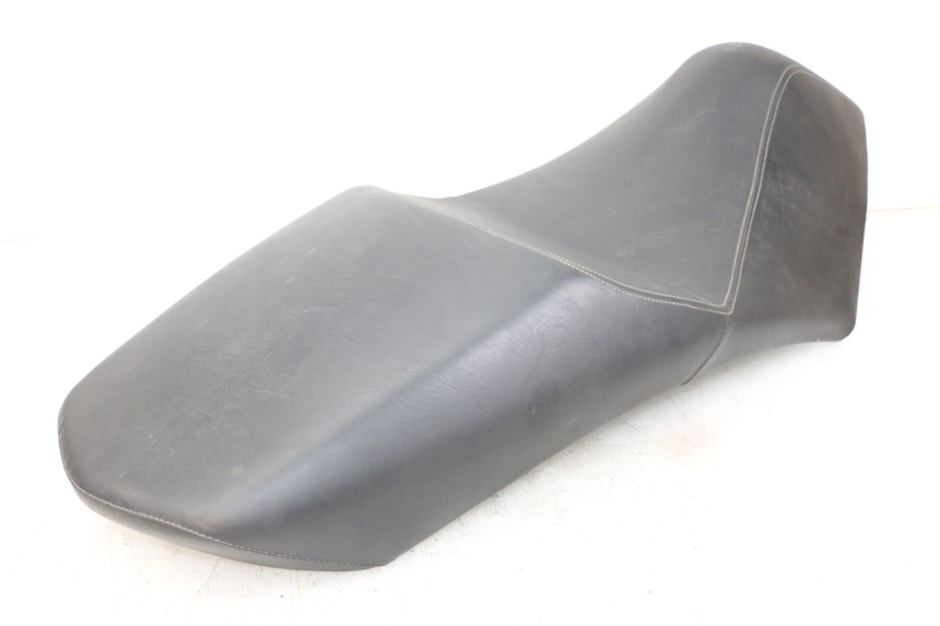 photo de SELLE PEUGEOT GEOPOLIS RS 125 (2007 - 2009) - Gros plan technique