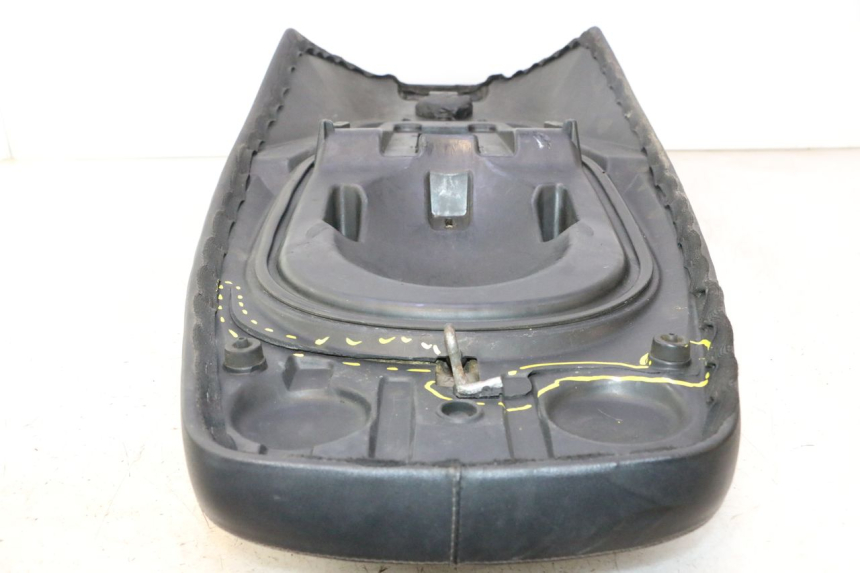 photo de SELLE GILERA GP 800 (2007 - 2013) - Détails caractéristiques