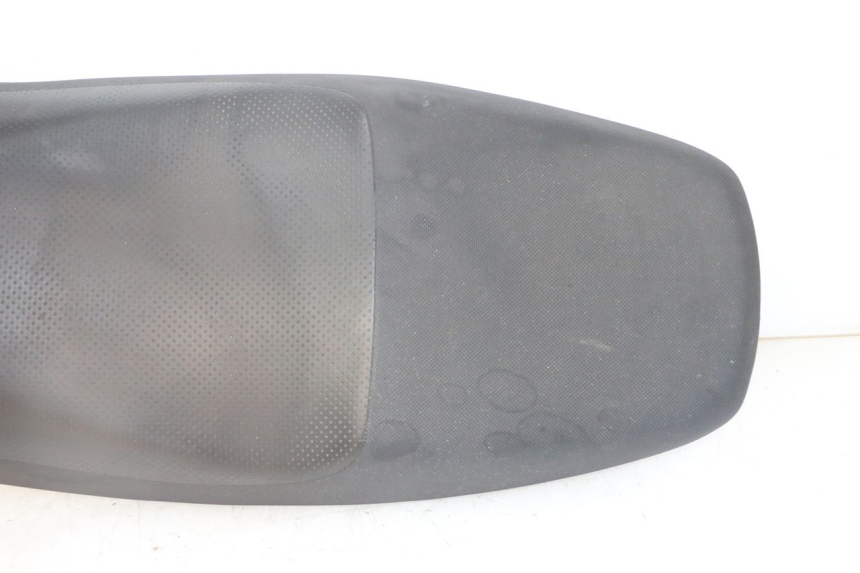 photo de SELLE SUZUKI GS GSE 500 (2001 - 2003) - Zoom composants