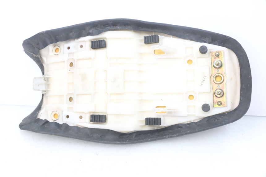 photo de SELLE SUZUKI GSF N BANDIT 600 (2000 - 2004) - Gros plan technique