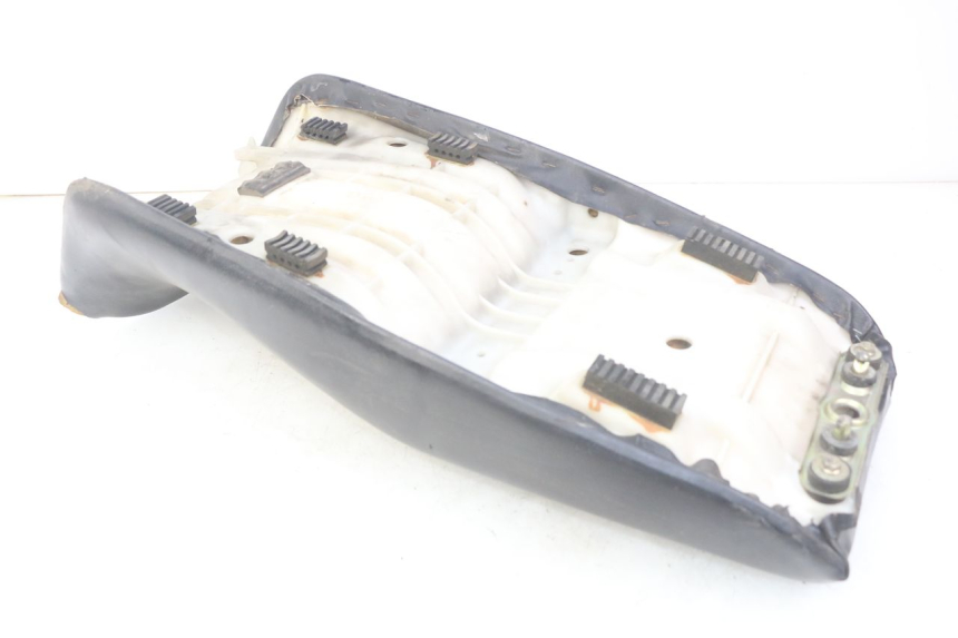 photo de SELLE SUZUKI GSX-F GSX  F 1100 (1988 - 1994) - Détail de la pièce