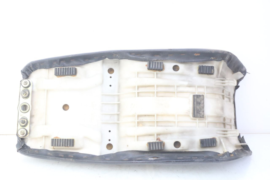 photo de SELLE SUZUKI GSX-F GSX  F 1100 (1988 - 1994) - Vue d’ensemble