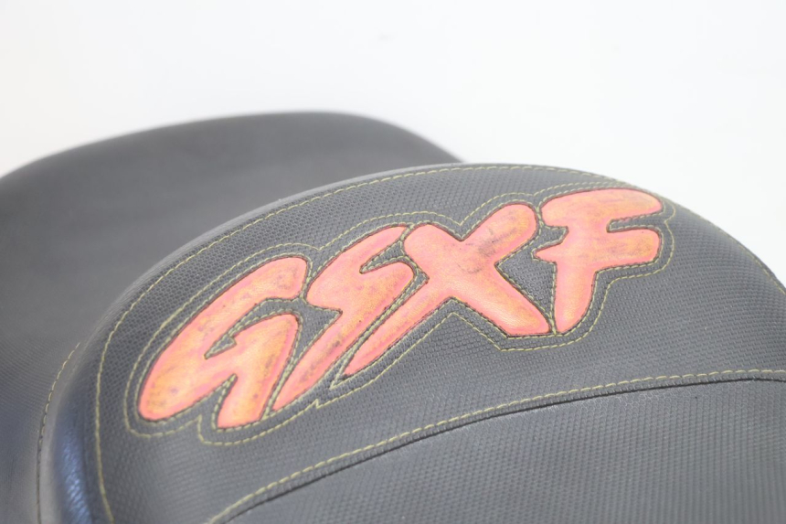 photo de SELLE SUZUKI GSX F GSXF 750 (1988 - 1998) - Zoom état d’usage