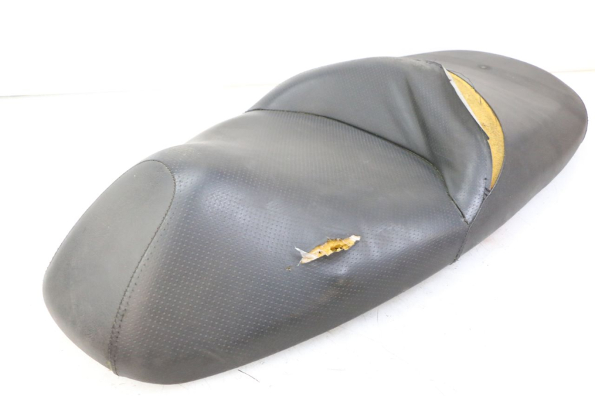 photo de SELLE HONDA FES S-WING SWING ABS 125 (2007 - 2015) - Vue d’ensemble