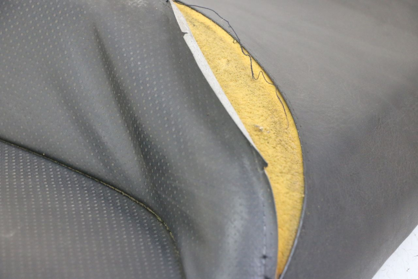 photo de SELLE HONDA FES S-WING SWING ABS 125 (2007 - 2015) - Points de fixation