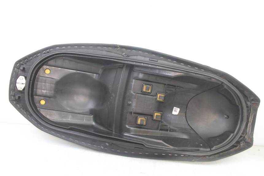 photo de SELLE HONDA FORZA 125 (2021 - 2025) - Gros plan technique