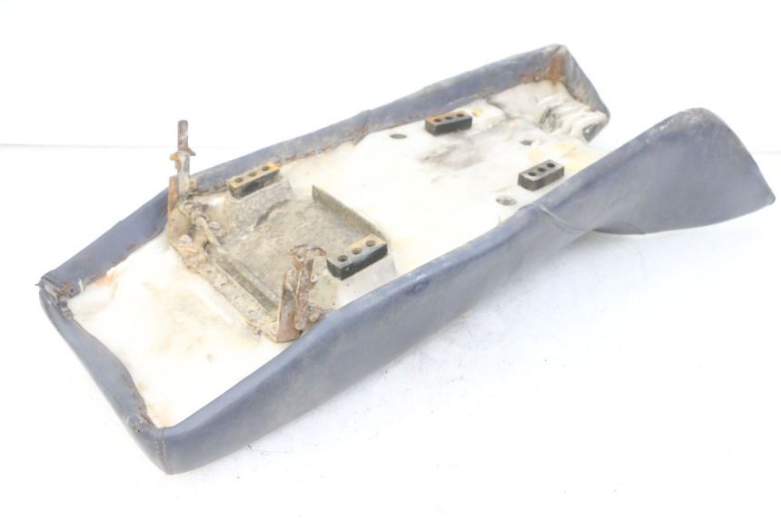 photo de SELLE HONDA MTX TC02 125 (1987 - 1989) - Zoom état d’usage