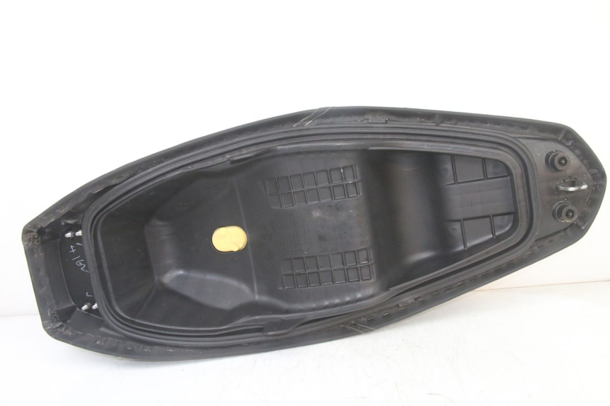 photo de SELLE HONDA PCX (JF57/JF64) 125 (2014 - 2018) - Détails caractéristiques
