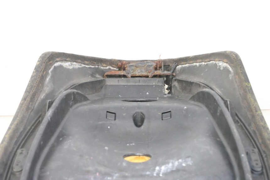 photo de SELLE PIAGGIO IE MP3 YOURBAN 300 (2011 - 2016) - Gros plan technique