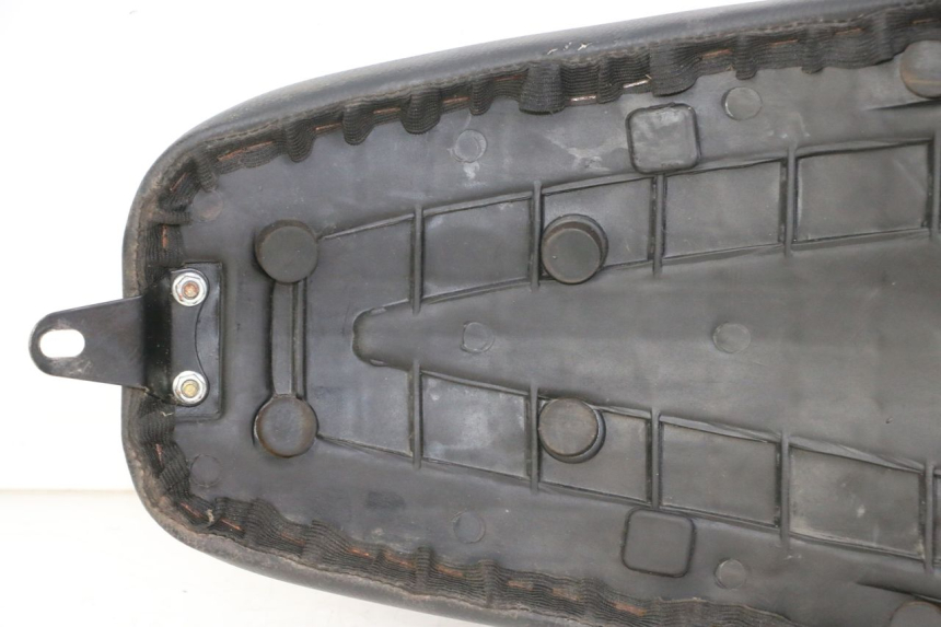 photo de SELLE KEEWAY K-LIGHT KLIGHT 125 (2018 - 2025) - Points de fixation