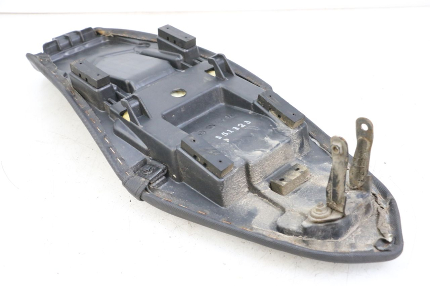 photo de SELLE KYMCO K-PW K-PIPE 50 (2012 - 2017) - Zoom état d’usage