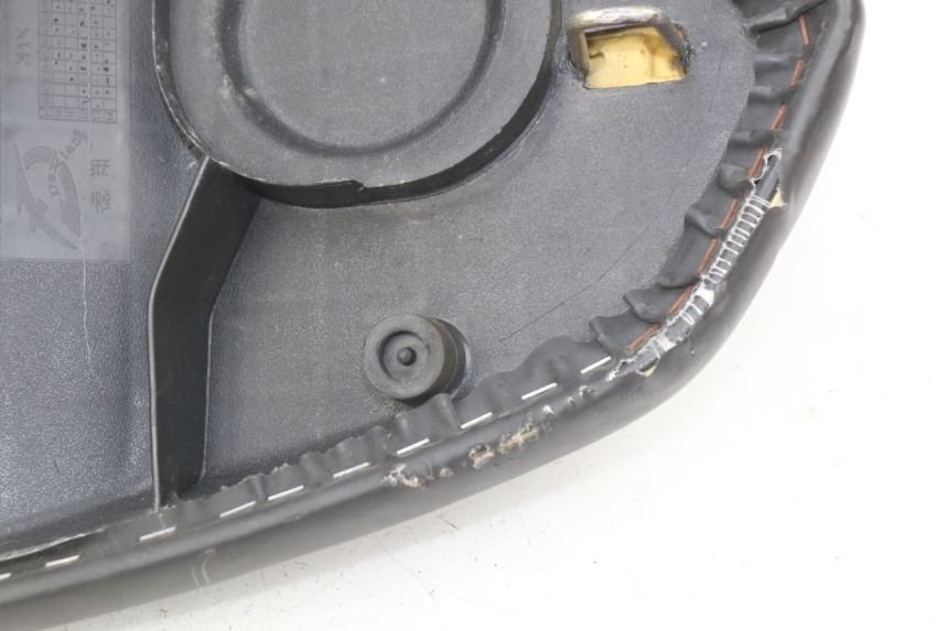 photo de SELLE PEUGEOT KISBEE 2T 50 (2010 - 2017) - Pièce contrôlée