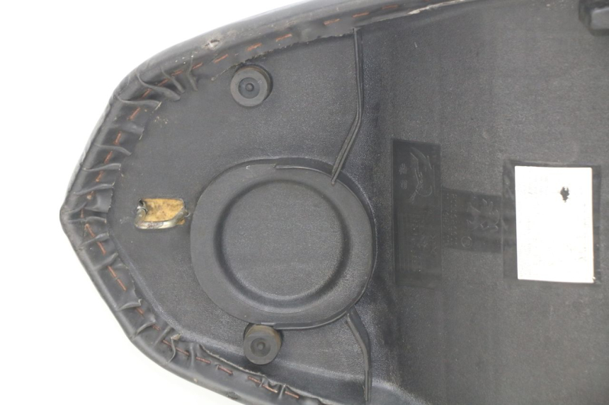 photo de SELLE PEUGEOT KISBEE 2T 50 (2010 - 2017) - Inspection visuelle