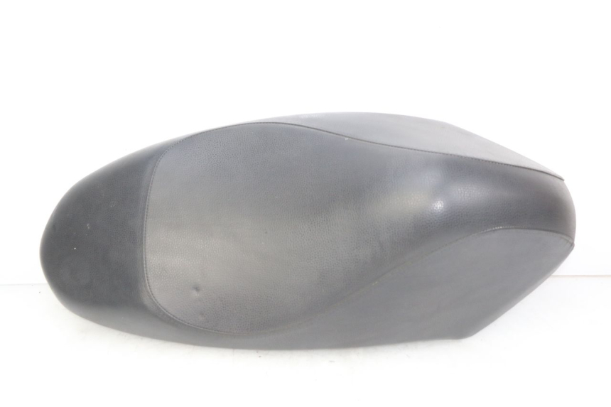 photo de SELLE PEUGEOT KISBEE 2T 50 (2010 - 2017) - Vue principale