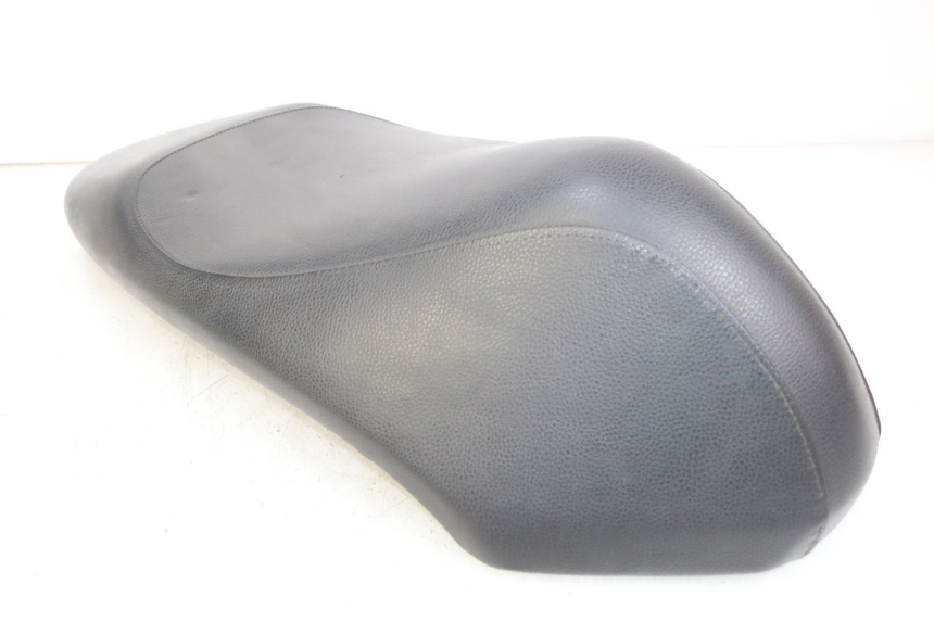 photo de SELLE PEUGEOT KISBEE 2T 50 (2010 - 2017) - Zoom état d’usage