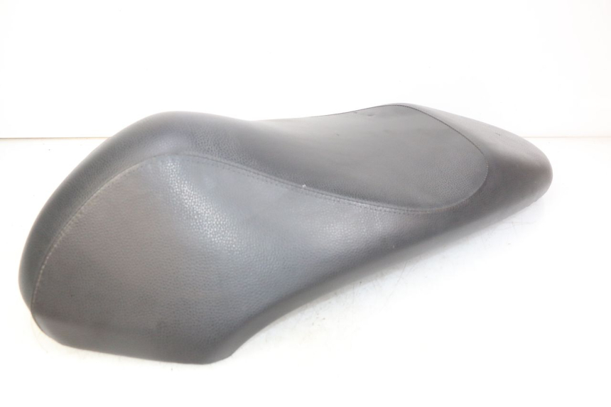 photo de SELLE PEUGEOT KISBEE 2T 50 (2010 - 2017) - Autre angle de vue