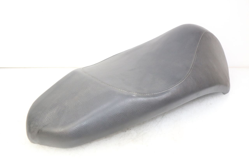 photo de SELLE PEUGEOT KISBEE 2T 50 (2010 - 2017) - Zoom état d’usage