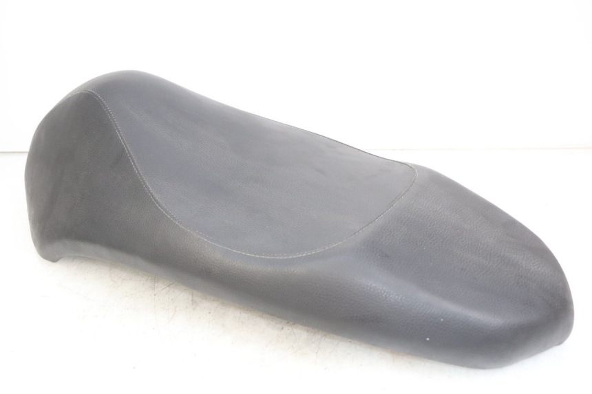 photo de SELLE PEUGEOT KISBEE 2T 50 (2010 - 2017) - Autre angle de vue