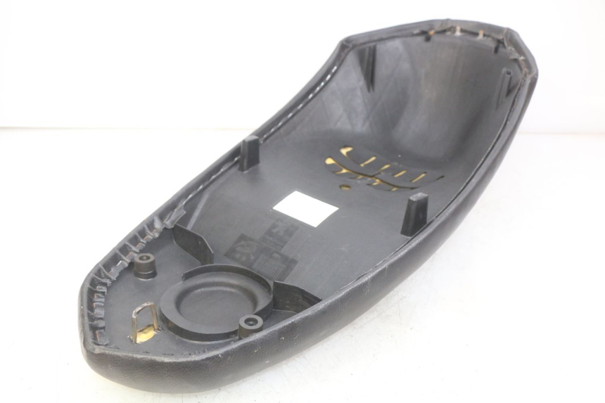 photo de SELLE PEUGEOT KISBEE 2T 50 (2010 - 2017) - Pièce contrôlée