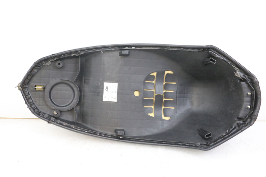 photo de SELLE PEUGEOT KISBEE 2T 50 (2018 - 2022) - Vue produit