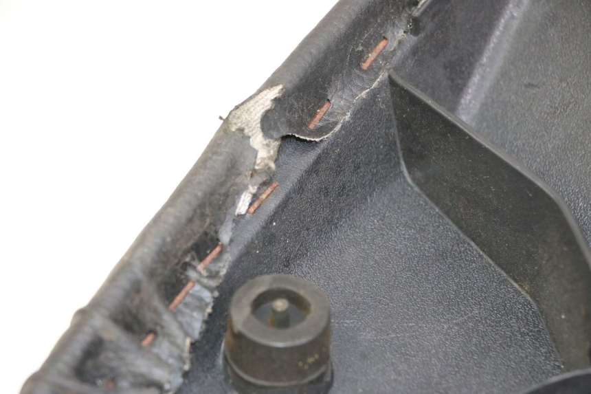 photo de SELLE PEUGEOT KISBEE 2T 50 (2010 - 2017) - Autre angle de vue