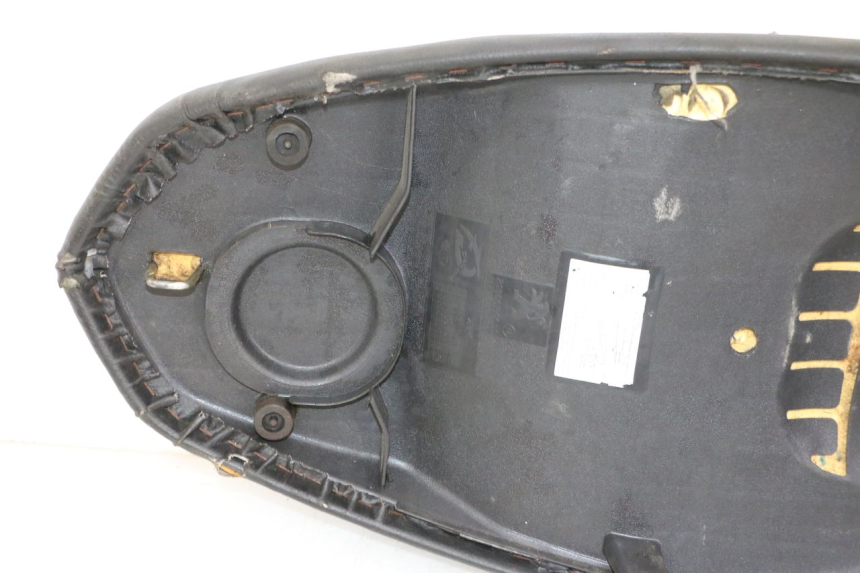 photo de SELLE PEUGEOT KISBEE 2T 50 (2010 - 2017) - Pièce contrôlée