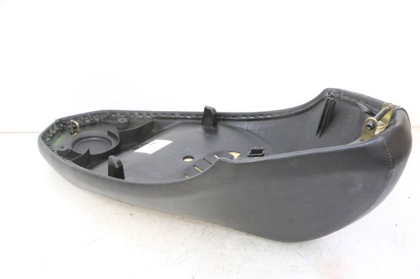 photo de SELLE PEUGEOT KISBEE 2T 50 (2010 - 2017) - Pièce contrôlée