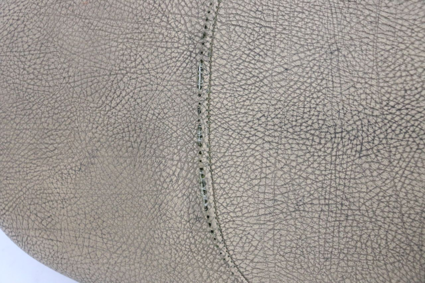 photo de SELLE PEUGEOT KISBEE 2T 50 (2010 - 2017) - Angle alternatif